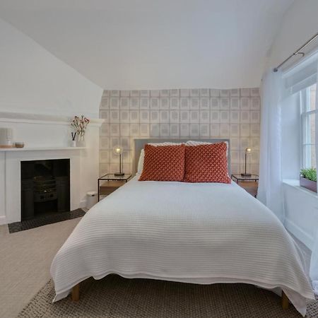 Beautiful Apartment On The Historic Rows 切斯特 外观 照片
