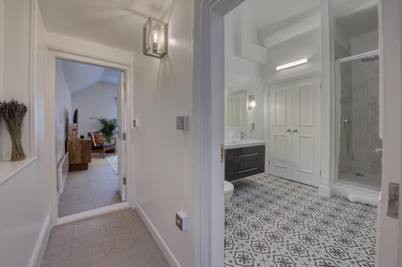 Beautiful Apartment On The Historic Rows 切斯特 外观 照片